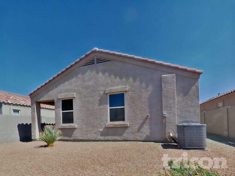 Building Photo - 29957 W Mitchell Ave