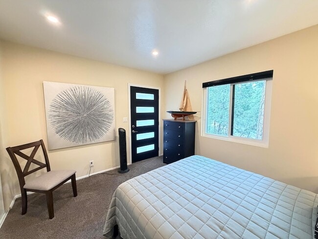 Building Photo - 25340 Marion Ridge Dr