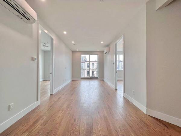 Building Photo - 1477 Greene Ave