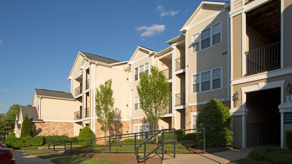 The Reserve At Fairfax Corner Va Apartment Finder