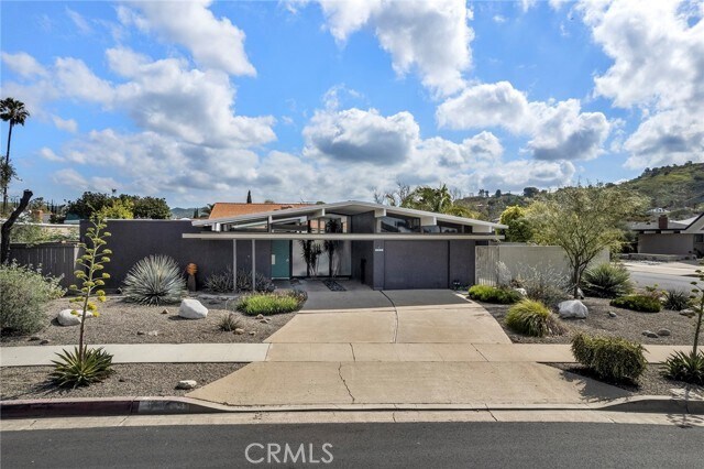 Building Photo - 1291 N Linda Vista St