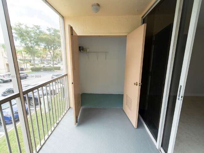 Building Photo - 8373 Lake Dr