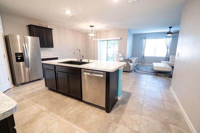 Building Photo - 1401 SE Portillo Rd