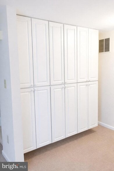 Building Photo - 44032 Aberdeen Terrace