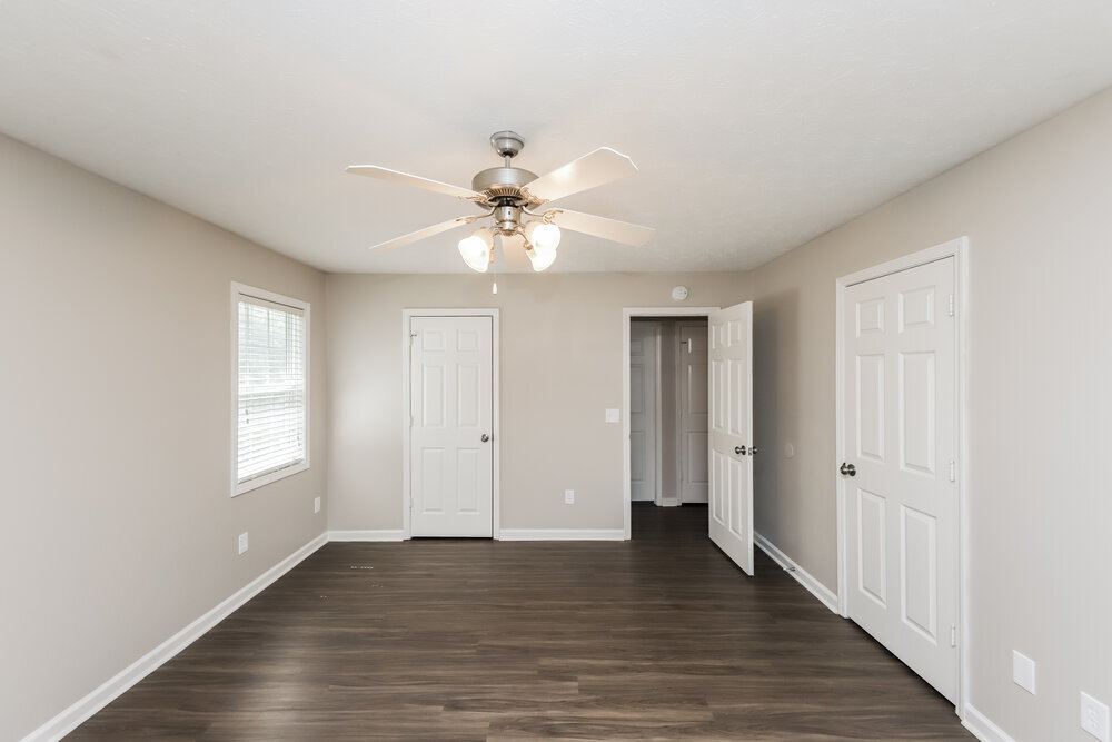 Building Photo - 222 Fairview Oak Pl