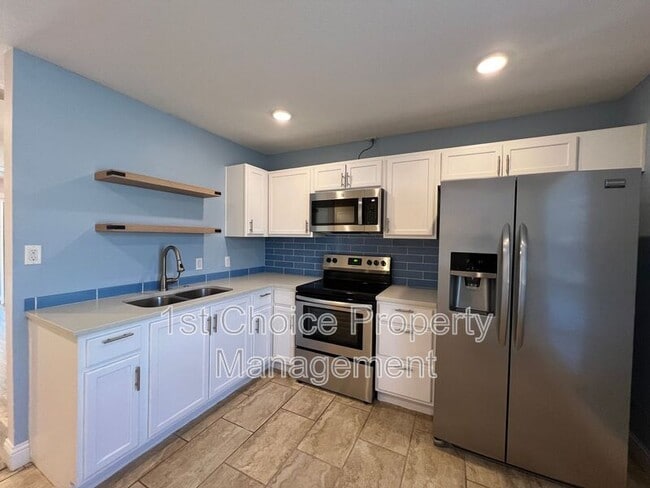 Building Photo - 1020 Pleasant Valley Ln