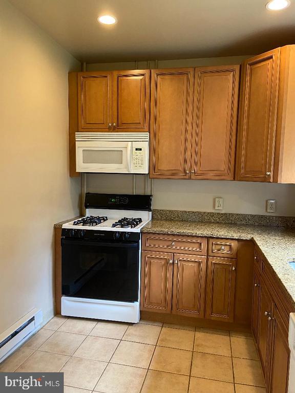 Building Photo - 3426 Martha Custis Dr