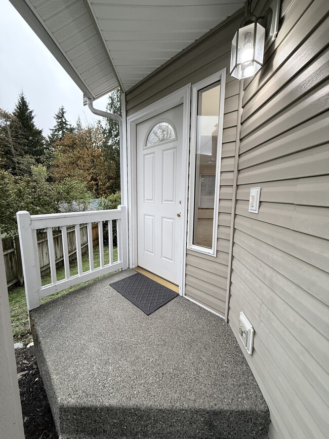 Building Photo - 414 91st Ave SE