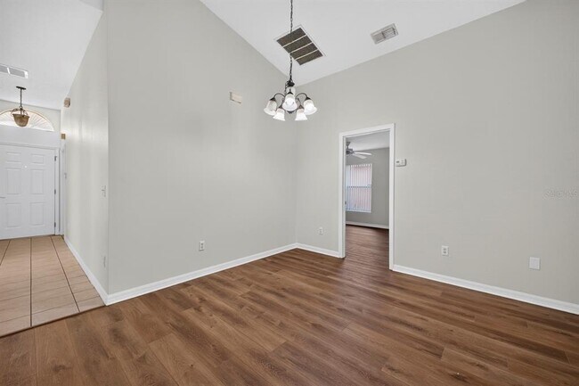 Building Photo - 839 Sandy Ridge Dr