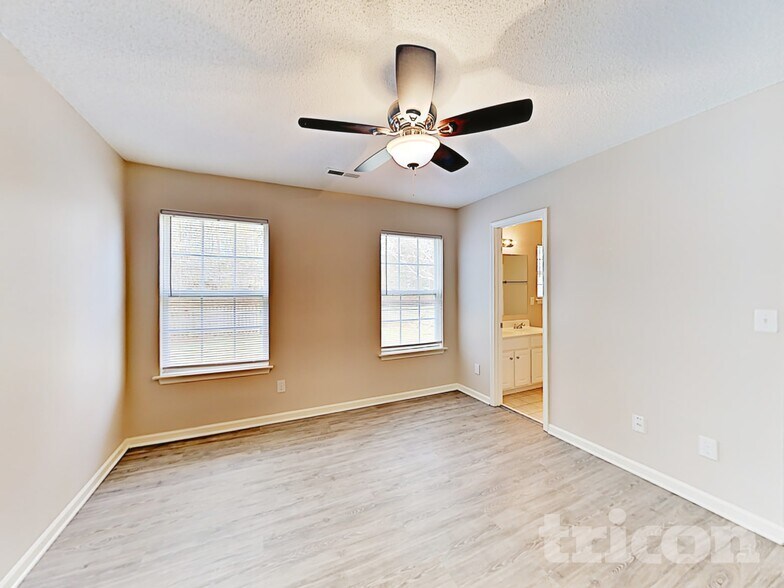 Building Photo - 8600 Warwick Crest Ln
