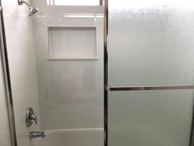 2nd floor bathroom - 6110 Seville Ave