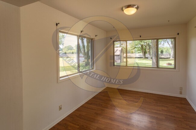 Building Photo - Available Now in Flint Twp.!!