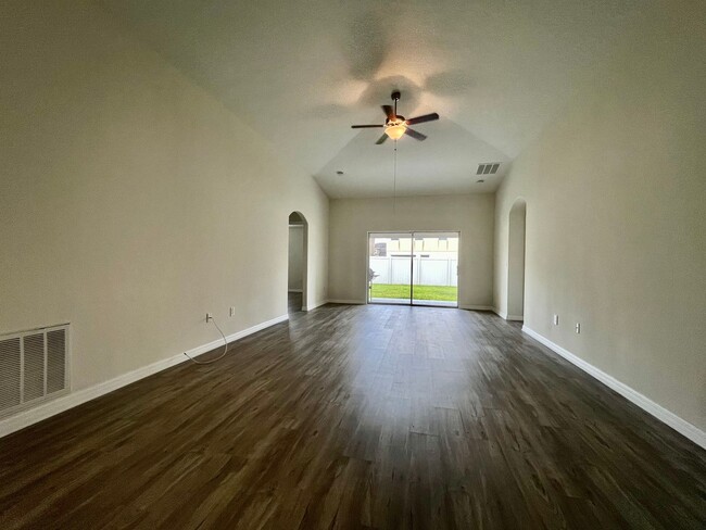 Building Photo - BEAUTIFUL 4 Bed 3 Bath HOME in Wimauma FL!!!