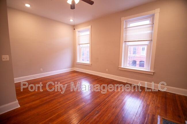 Building Photo - 2121 St Paul St