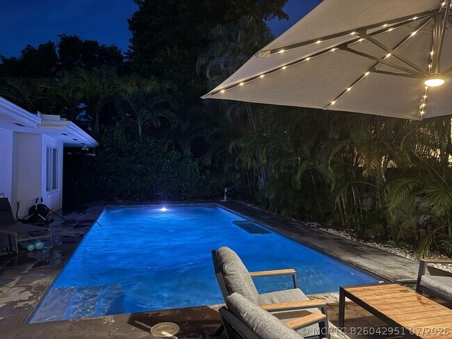 Building Photo - 2020 Coral Reef Dr