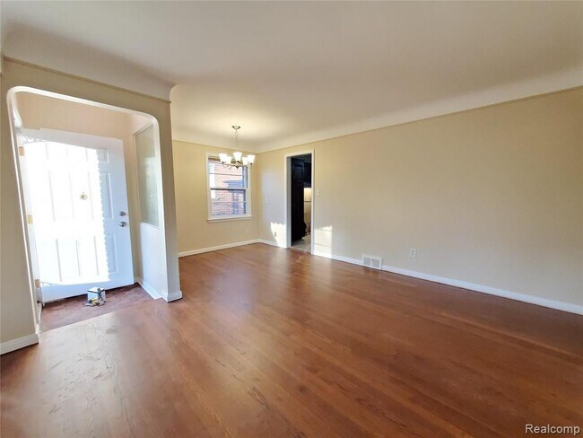 Building Photo - 11314 Lenore Ave
