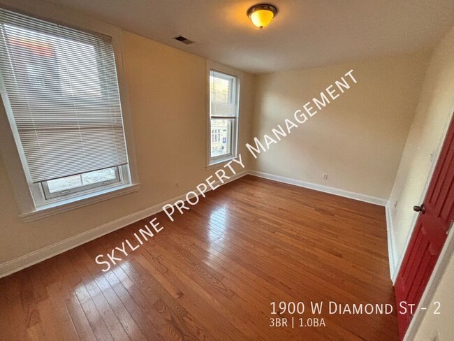 Building Photo - Charming 3 Bedroom Apartment For Rent Near...