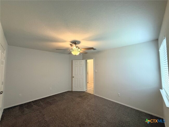 Building Photo - 8919 Sky Crest Dr