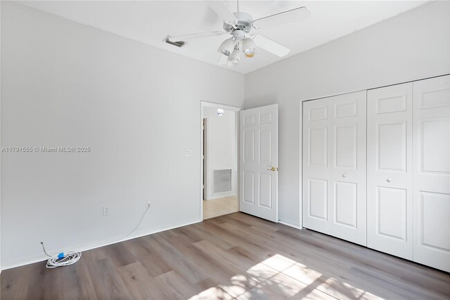 Building Photo - 2561 E Aragon Blvd