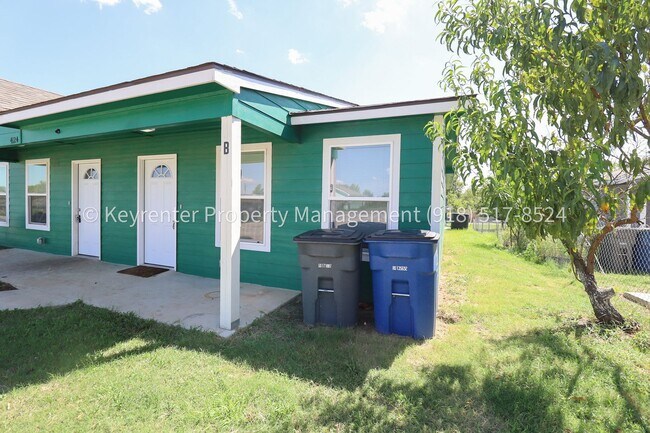 Building Photo - 4124 W 56th Pl