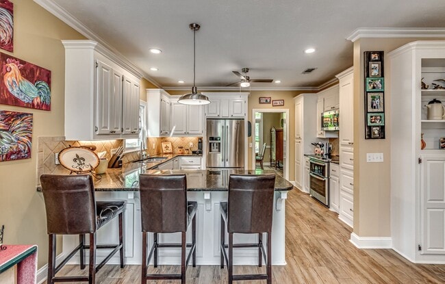 Building Photo - 4 Bed 3.5 bath Home in Ridgeland for Rent!!