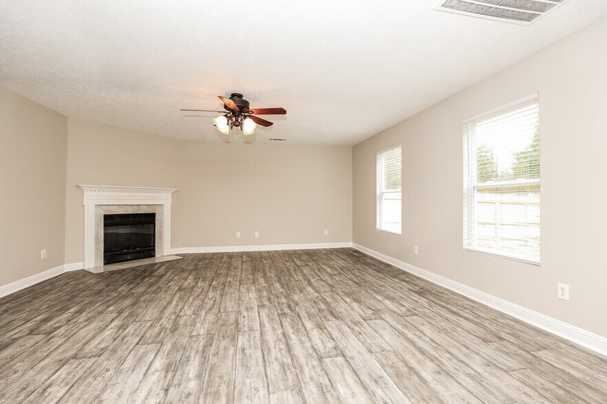 Building Photo - 209 Centreboard Ct