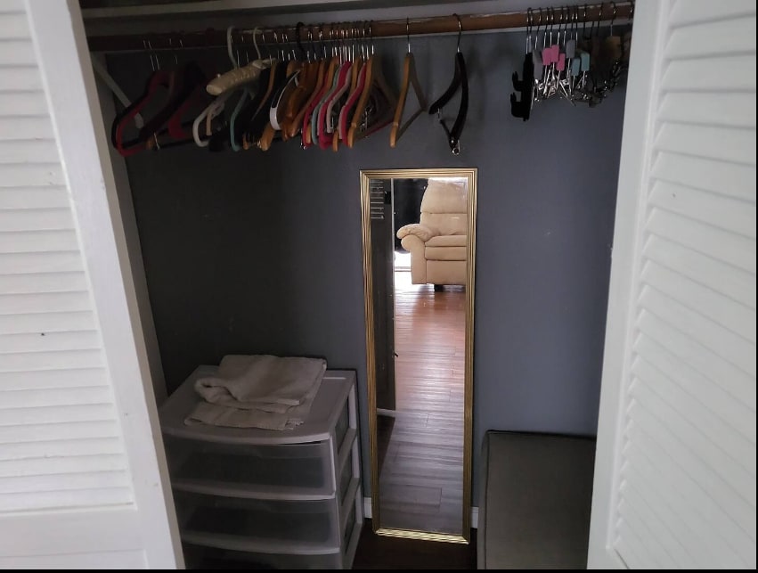 master bedroom - 805 Tully Rd