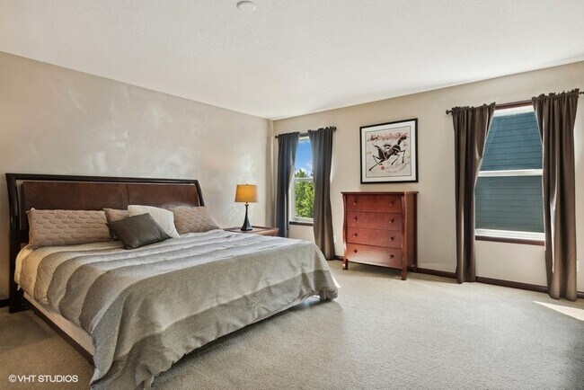 Master Bedroom - 4505 Yellowstone Ln N