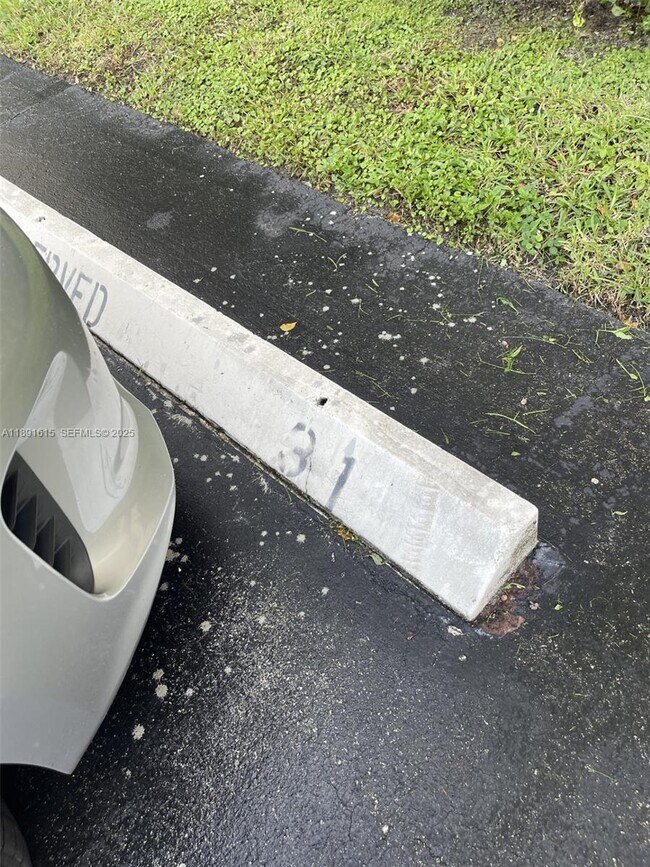 Building Photo - 8285 Sunrise Lakes Blvd