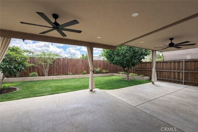 Building Photo - 27640 Quincy St