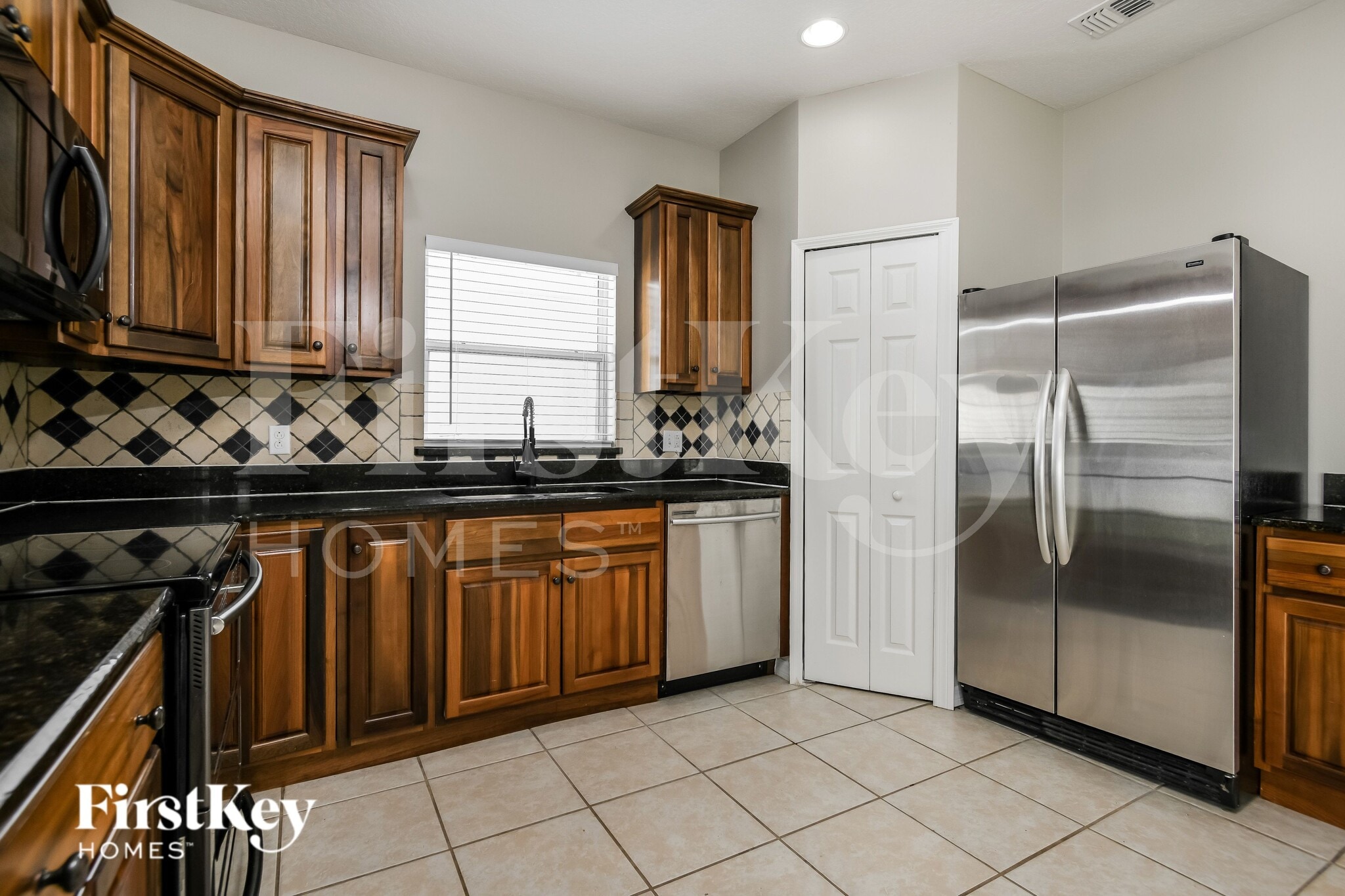 Building Photo - 288 Magical Way