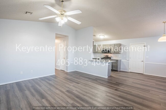 Building Photo - 3 Bed | 2 Bath in Owasso!