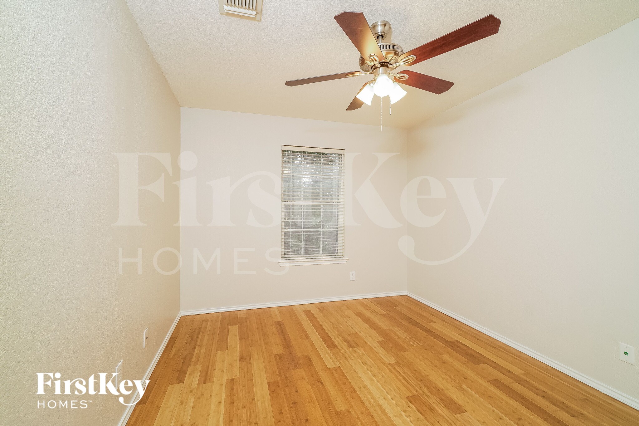 Building Photo - 10115 Red Iron Creek