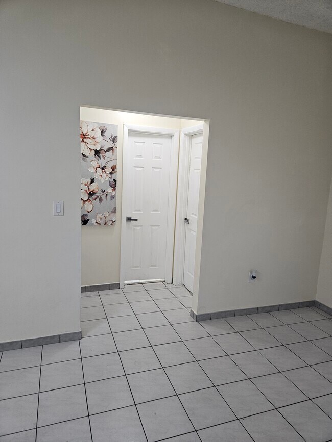 Building Photo - 2686 W 74th St