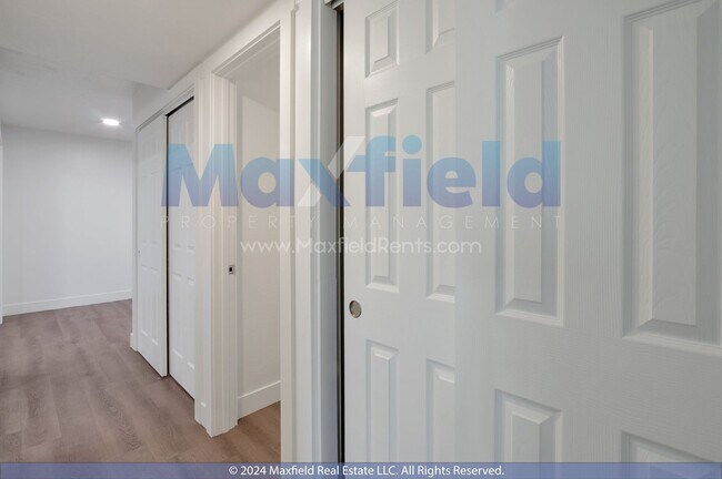 Building Photo - North Salt Lake 2 BD 1 BA Only $500 Deposi...