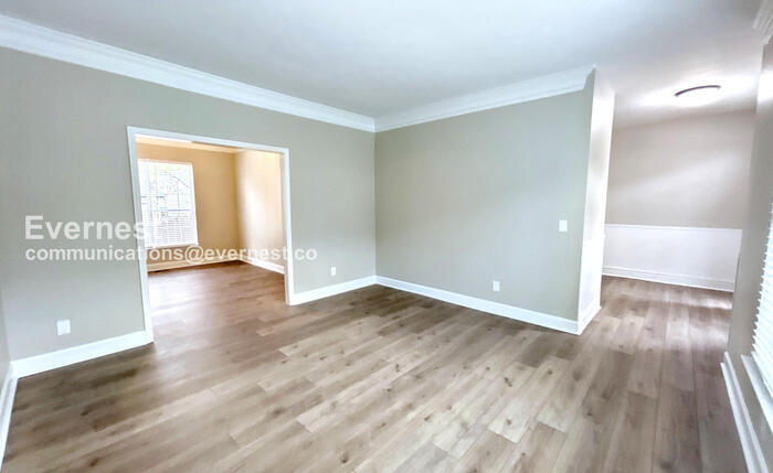 Building Photo - 1112 Clairmonte Dr