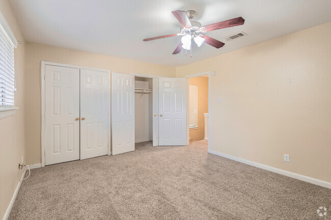 2BR, 1.5BA - 1250SF - Sunset Grove Apartments