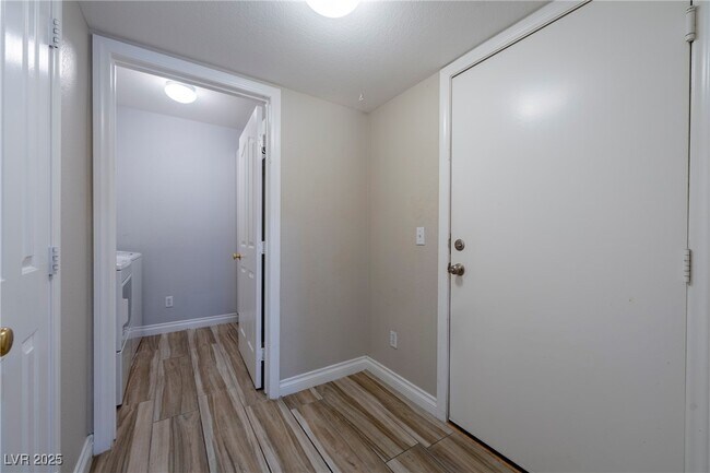 Building Photo - 512 Crumpler Pl