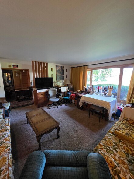 Building Photo - 4985 S Menard Dr