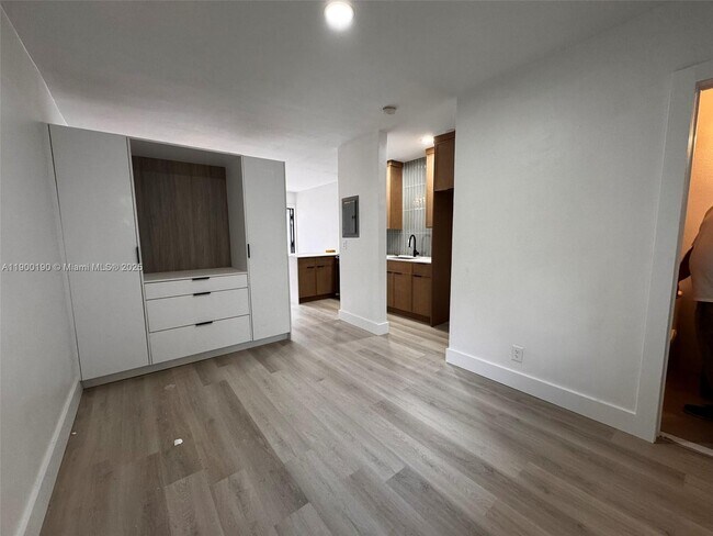 Building Photo - 115 Salamanca Ave