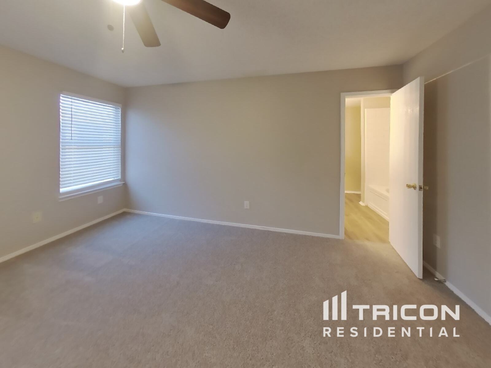 Building Photo - 2422 Meadowgate Ln