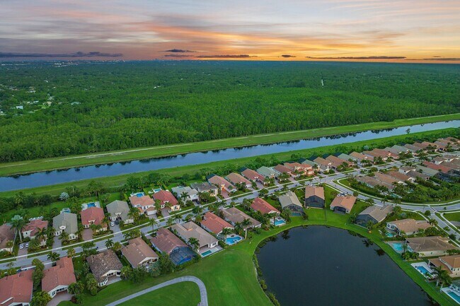 Building Photo - 236 Carina Dr