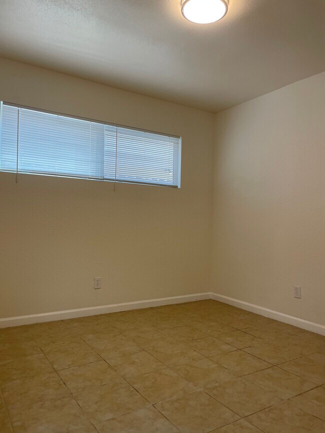 Building Photo - 4654 33rd St