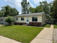 Building Photo - 1332 Andrea St