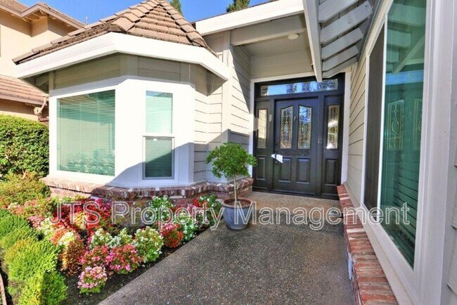 Building Photo - 2696 Prestwick Dr