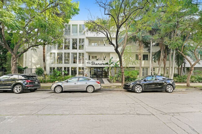 Building Photo - 8430 De Longpre