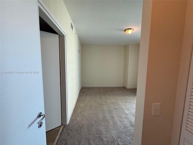 Building Photo - 300 S Biscayne Blvd