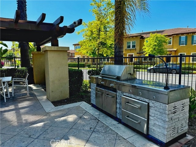 Building Photo - 10522 Poinsettia Ln