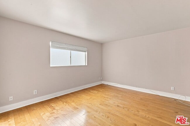 Building Photo - 3131 S Canfield Ave