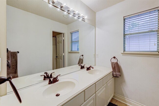 Building Photo - 6234 Presidio Canyon Dr
